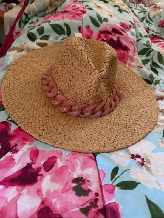 Source Unknown Accessories - Source Unknown Tan Straw Fedora with Pink Chain Trim